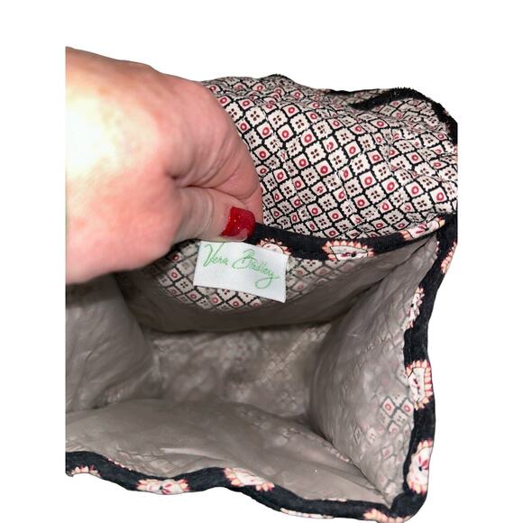 VERA BRADLEY “OUT TO LUNCH” Classic Black Quilted Bag - Picture 6 of 7